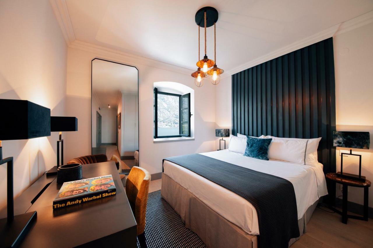Bed & Breakfast Palazzo Sbutega 4*
