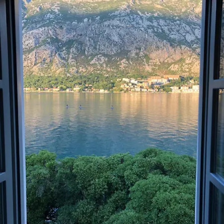 Palazzo Sbutega Bed & Breakfast Kotor Exterior photo