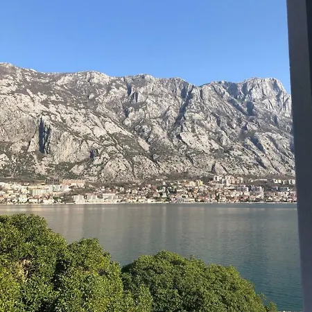Palazzo Sbutega Bed & Breakfast Kotor Exterior photo
