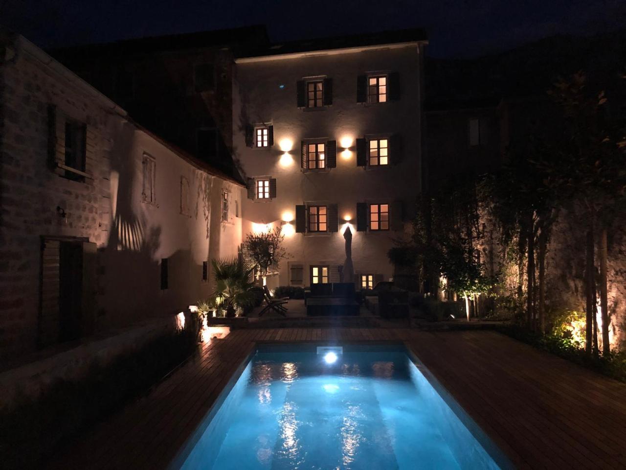Palazzo Sbutega Bed & Breakfast